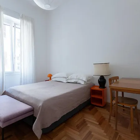 Guesthost - Esquilino Bright Rome